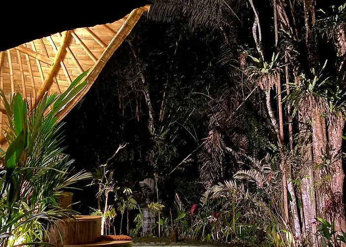Bamboo House - Ecobreeze * Sidemen (Bali)