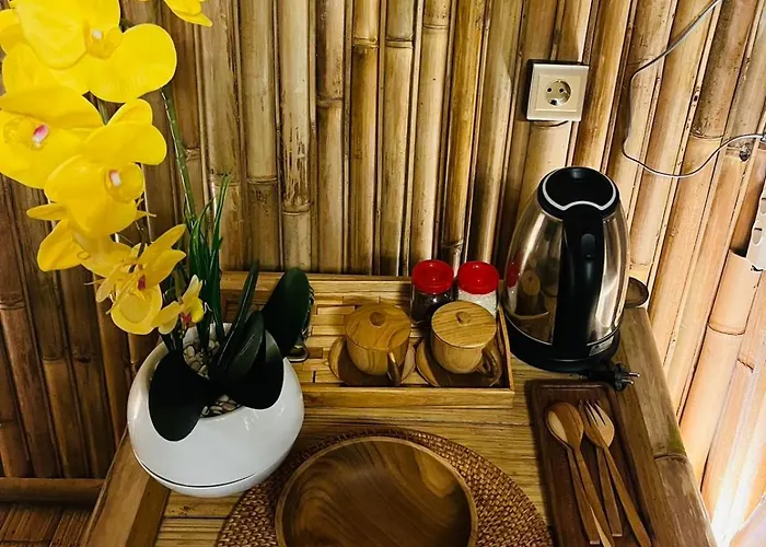 Bamboo House - Ecobreeze
