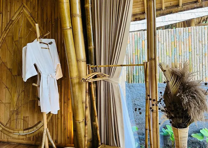 Bamboo House - Ecobreeze * Sidemen (Bali)